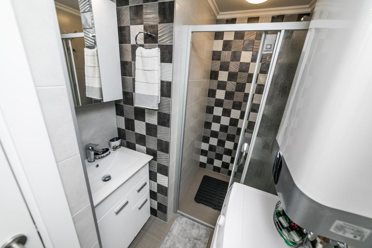 Appartement Gray Luxe à Belgrade Extérieur photo